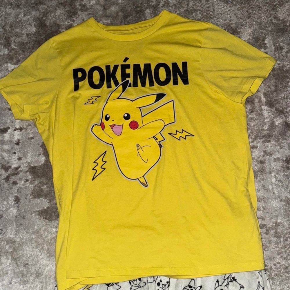 Men pokemon 2 piece set sz XL